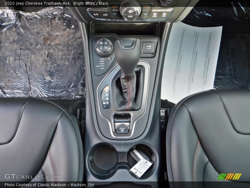 Bright White / Black 2020 Jeep Cherokee Trailhawk 4x4