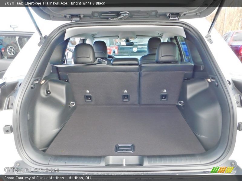 Bright White / Black 2020 Jeep Cherokee Trailhawk 4x4