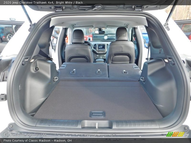 Bright White / Black 2020 Jeep Cherokee Trailhawk 4x4