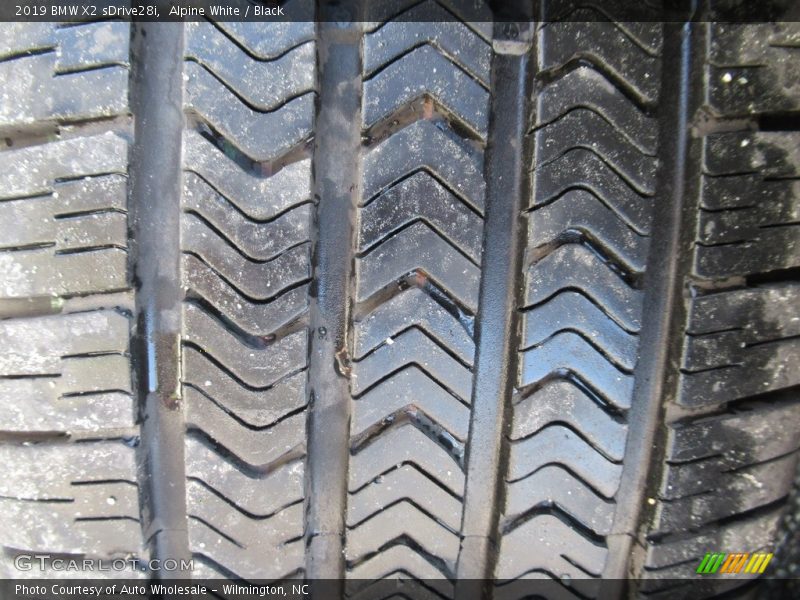 Alpine White / Black 2019 BMW X2 sDrive28i