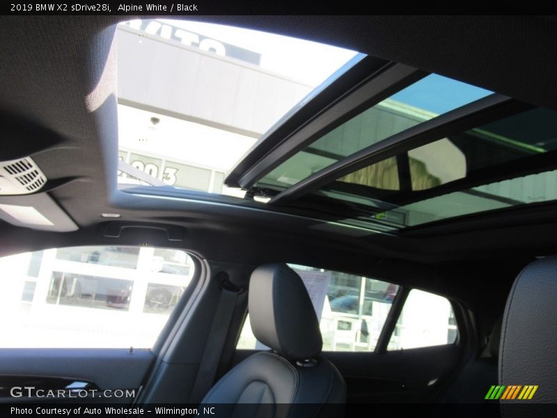 Alpine White / Black 2019 BMW X2 sDrive28i