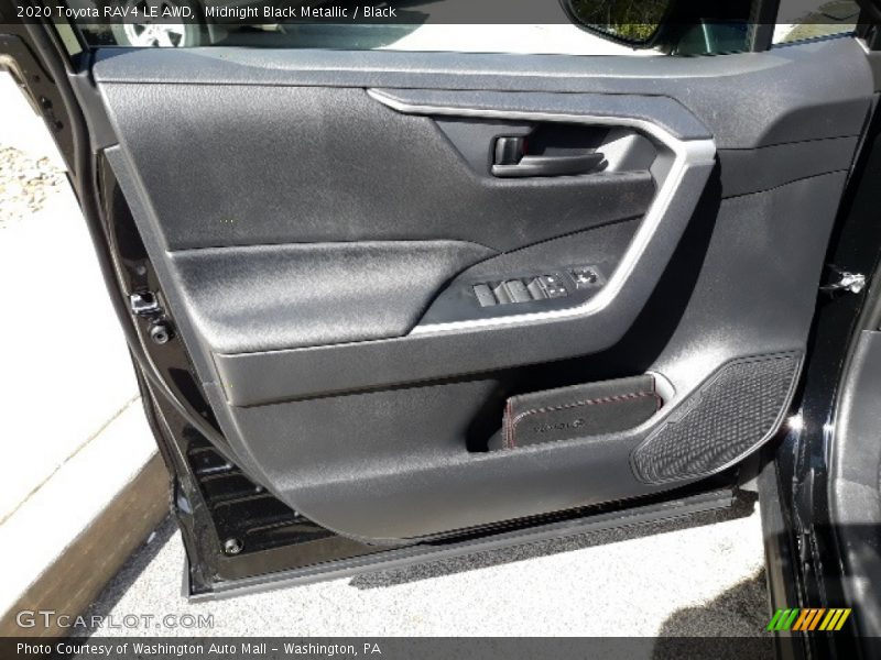 Midnight Black Metallic / Black 2020 Toyota RAV4 LE AWD