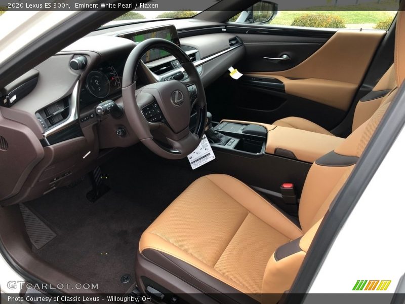 Eminent White Pearl / Flaxen 2020 Lexus ES 300h