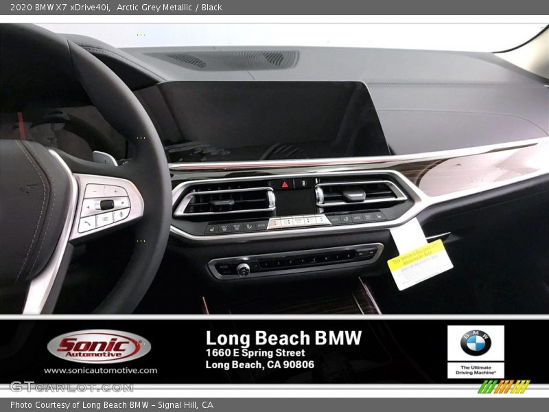 Arctic Grey Metallic / Black 2020 BMW X7 xDrive40i