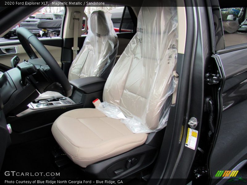 Magnetic Metallic / Sandstone 2020 Ford Explorer XLT