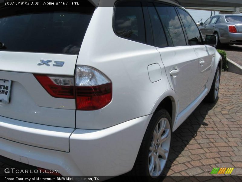 Alpine White / Terra 2007 BMW X3 3.0si