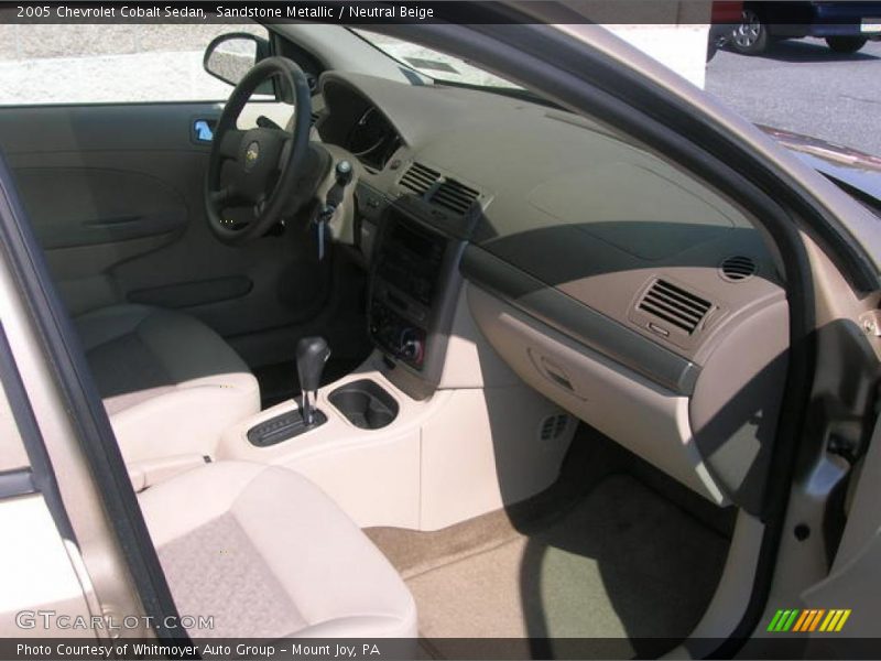 Sandstone Metallic / Neutral Beige 2005 Chevrolet Cobalt Sedan