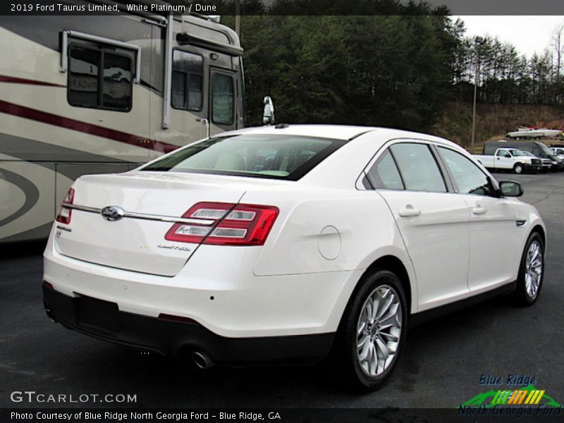 White Platinum / Dune 2019 Ford Taurus Limited