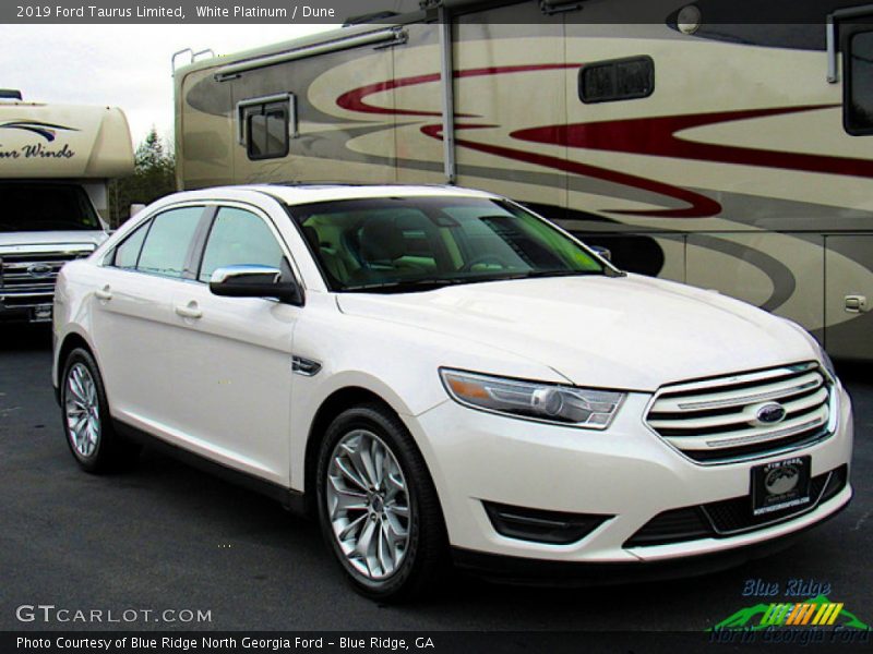 White Platinum / Dune 2019 Ford Taurus Limited