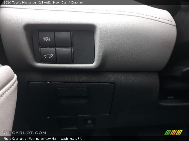 Moon Dust / Graphite 2020 Toyota Highlander XLE AWD