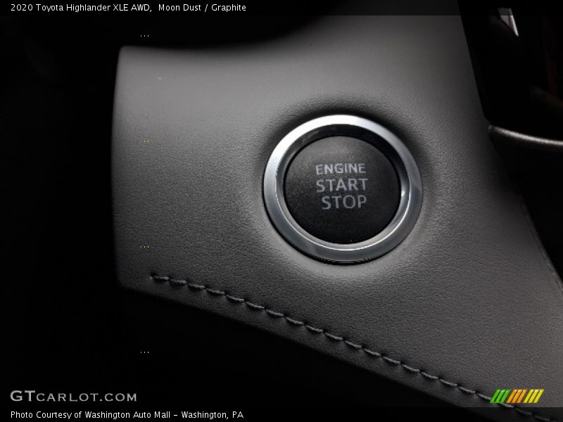Moon Dust / Graphite 2020 Toyota Highlander XLE AWD