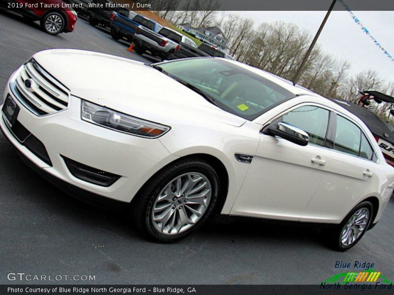 White Platinum / Dune 2019 Ford Taurus Limited