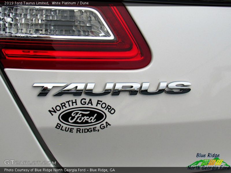 White Platinum / Dune 2019 Ford Taurus Limited