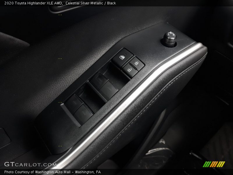 Celestial Silver Metallic / Black 2020 Toyota Highlander XLE AWD