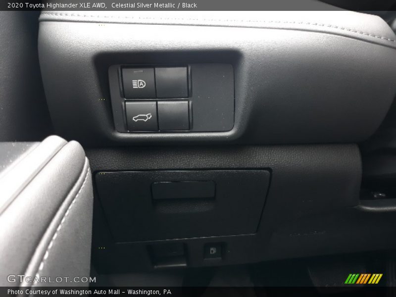 Celestial Silver Metallic / Black 2020 Toyota Highlander XLE AWD