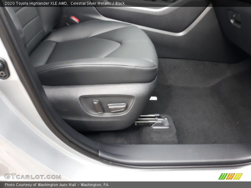 Celestial Silver Metallic / Black 2020 Toyota Highlander XLE AWD