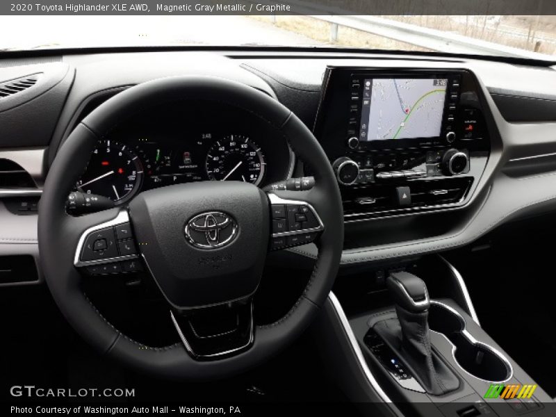 Magnetic Gray Metallic / Graphite 2020 Toyota Highlander XLE AWD