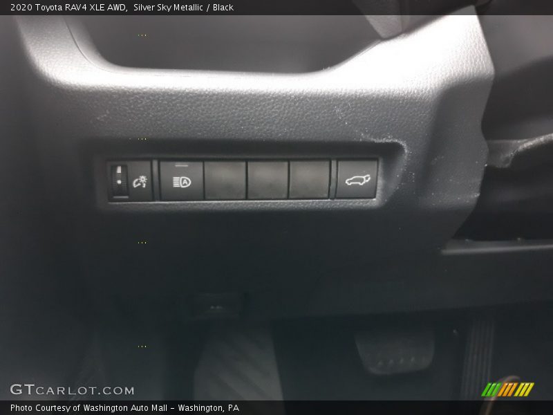 Silver Sky Metallic / Black 2020 Toyota RAV4 XLE AWD