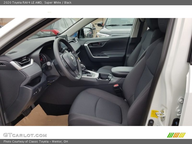 Super White / Black 2020 Toyota RAV4 LE AWD