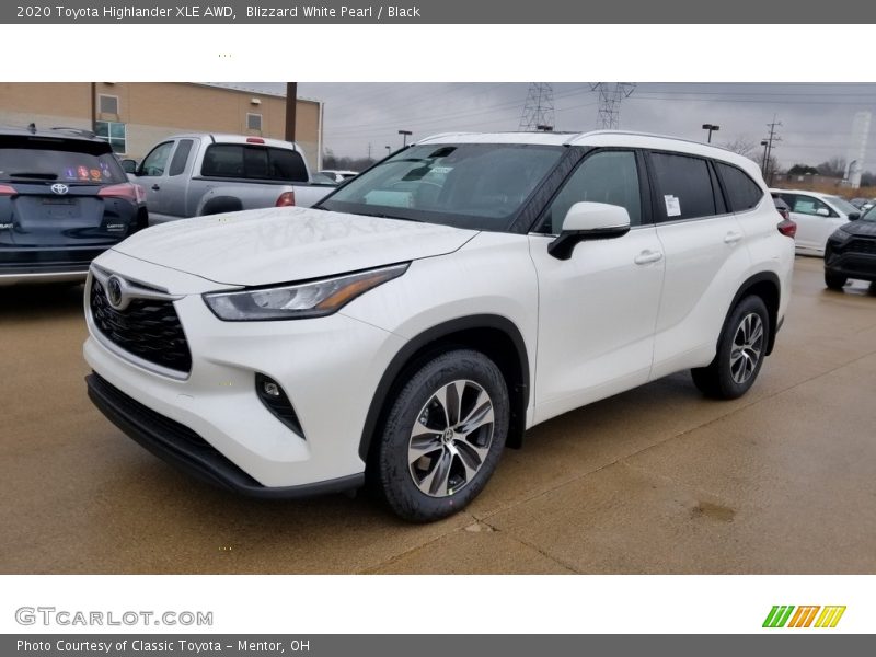 Blizzard White Pearl / Black 2020 Toyota Highlander XLE AWD