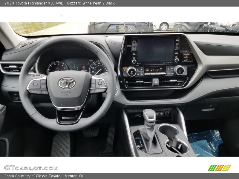 Blizzard White Pearl / Black 2020 Toyota Highlander XLE AWD