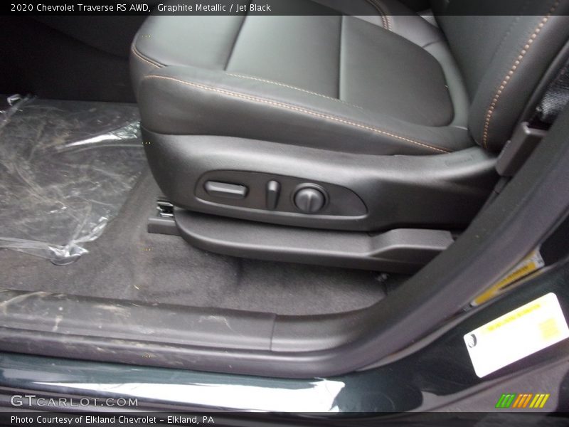Graphite Metallic / Jet Black 2020 Chevrolet Traverse RS AWD