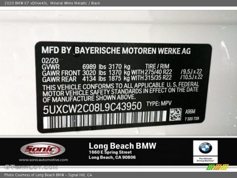 Mineral White Metallic / Black 2020 BMW X7 xDrive40i