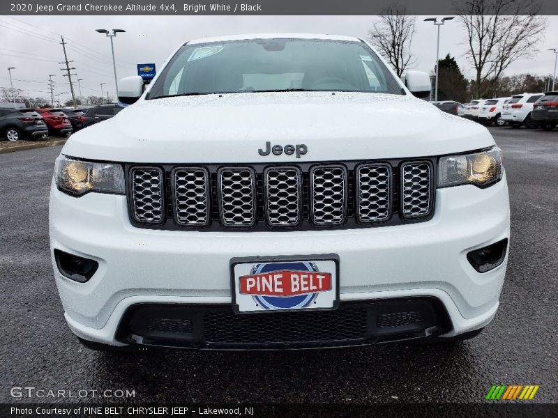 Bright White / Black 2020 Jeep Grand Cherokee Altitude 4x4