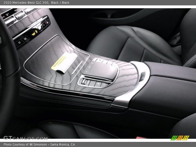 Black / Black 2020 Mercedes-Benz GLC 300