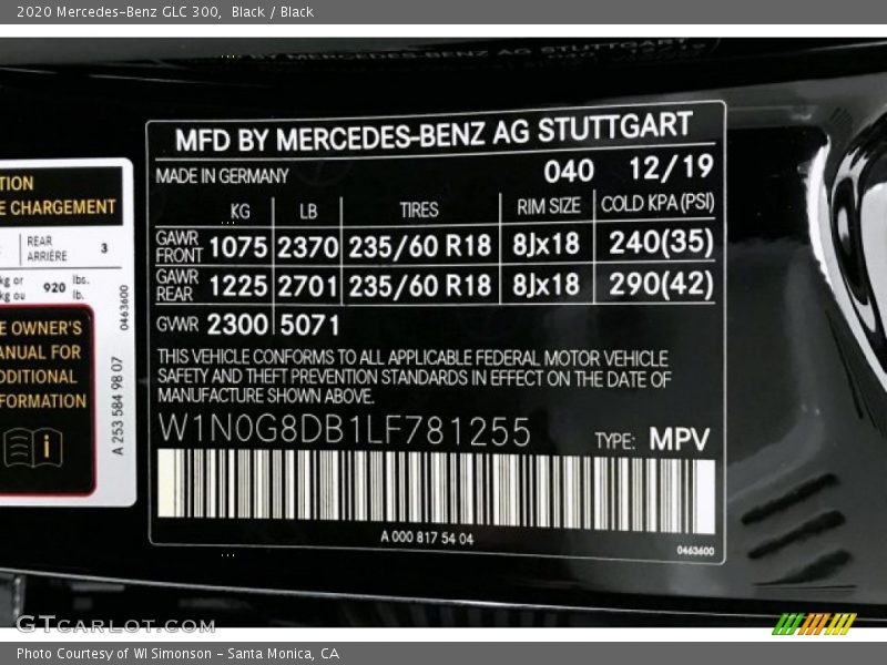 Black / Black 2020 Mercedes-Benz GLC 300