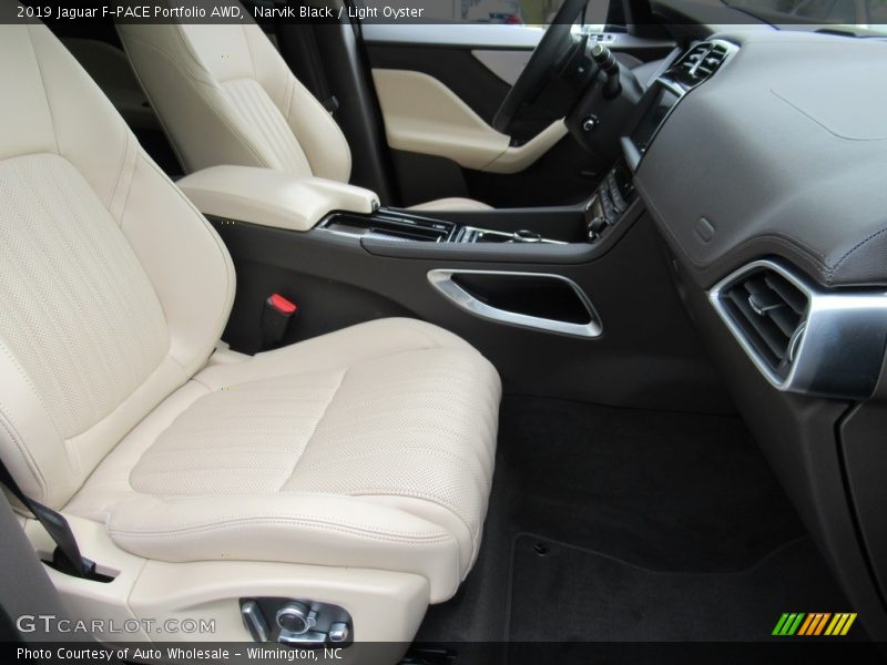 Narvik Black / Light Oyster 2019 Jaguar F-PACE Portfolio AWD