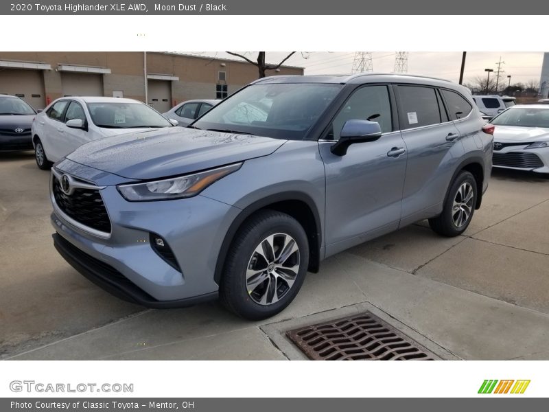 Moon Dust / Black 2020 Toyota Highlander XLE AWD