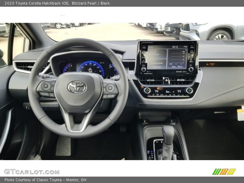 Blizzard Pearl / Black 2020 Toyota Corolla Hatchback XSE