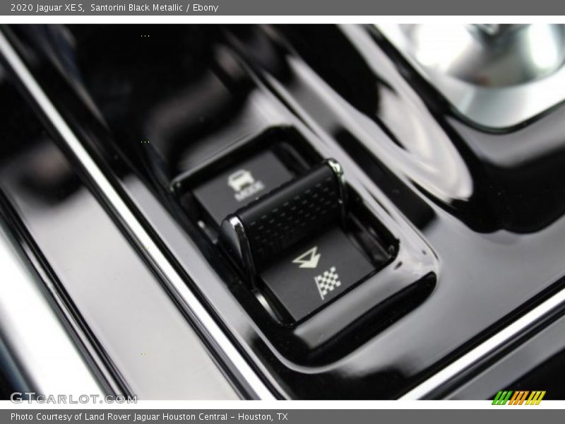 Santorini Black Metallic / Ebony 2020 Jaguar XE S