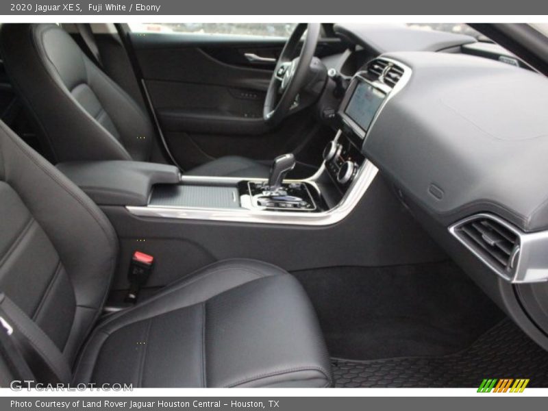 Fuji White / Ebony 2020 Jaguar XE S