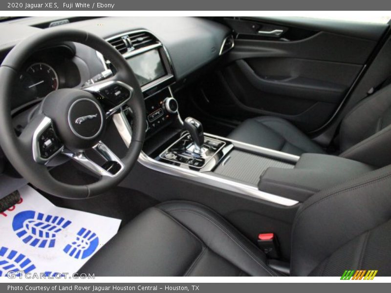 Fuji White / Ebony 2020 Jaguar XE S