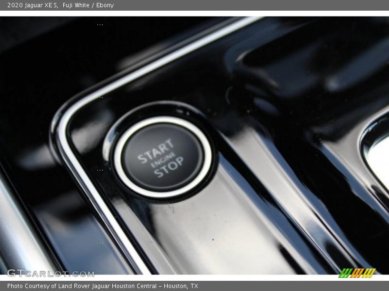 Fuji White / Ebony 2020 Jaguar XE S