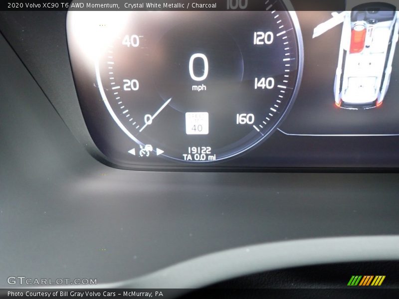 Crystal White Metallic / Charcoal 2020 Volvo XC90 T6 AWD Momentum