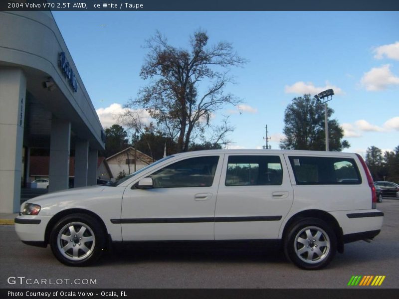 Ice White / Taupe 2004 Volvo V70 2.5T AWD