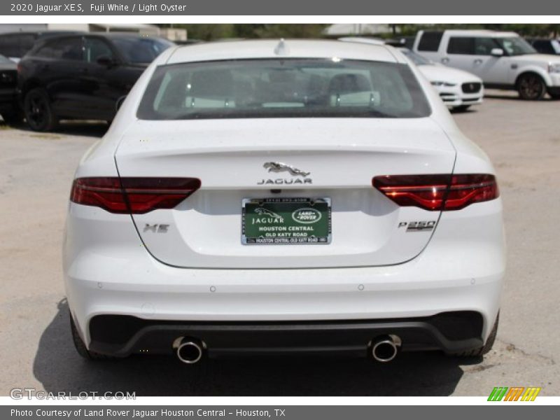 Fuji White / Light Oyster 2020 Jaguar XE S