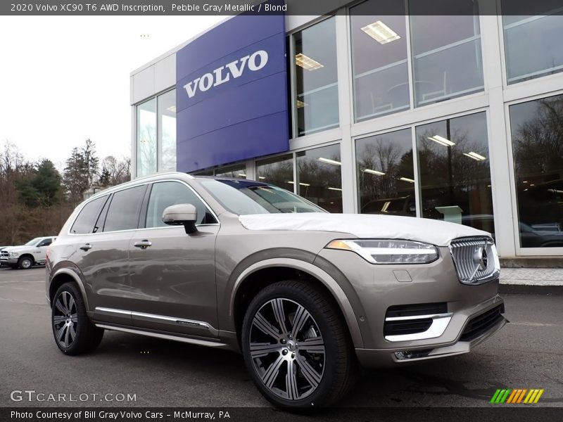 Front 3/4 View of 2020 XC90 T6 AWD Inscription