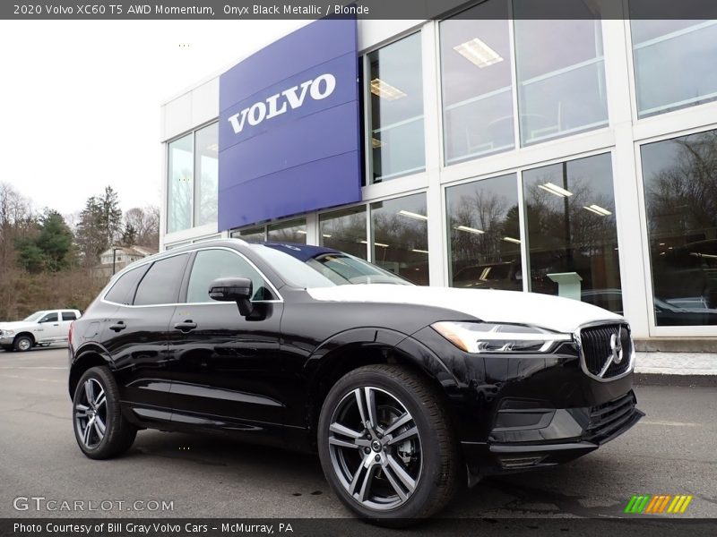 Front 3/4 View of 2020 XC60 T5 AWD Momentum