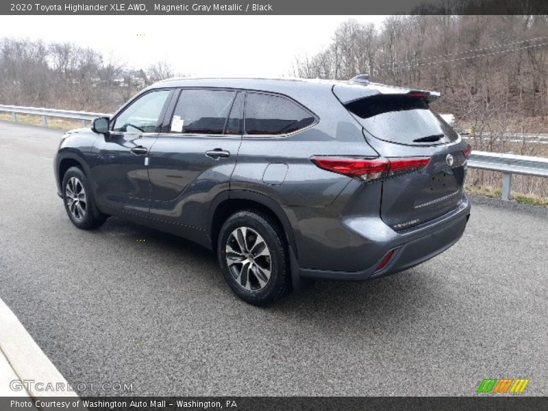 Magnetic Gray Metallic / Black 2020 Toyota Highlander XLE AWD