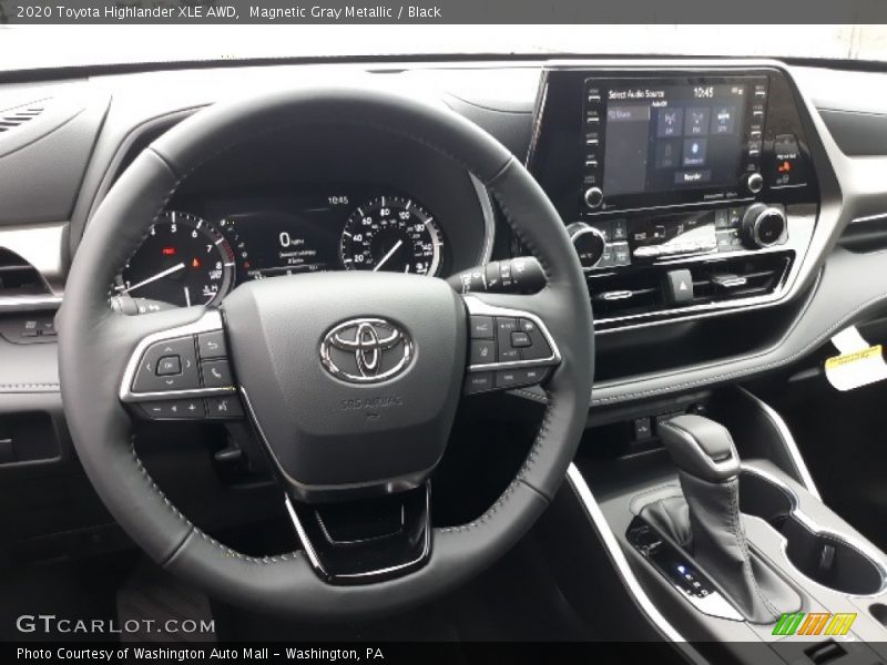 Magnetic Gray Metallic / Black 2020 Toyota Highlander XLE AWD