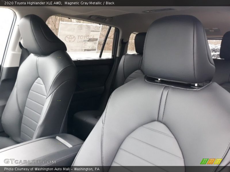 Magnetic Gray Metallic / Black 2020 Toyota Highlander XLE AWD
