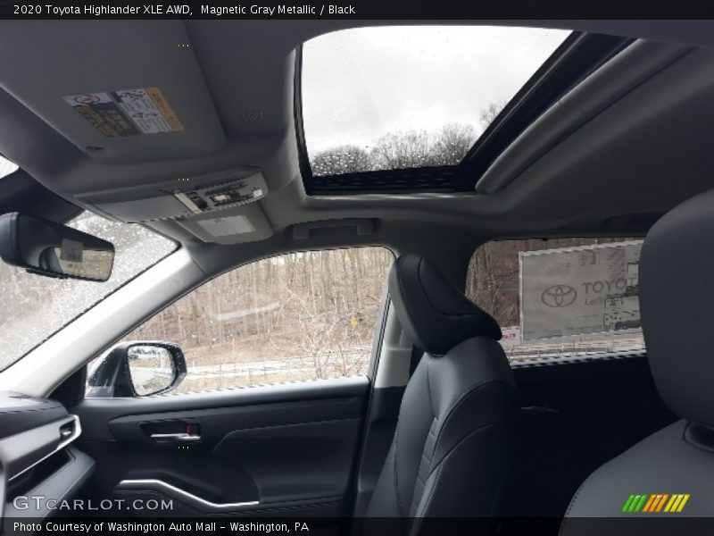 Magnetic Gray Metallic / Black 2020 Toyota Highlander XLE AWD