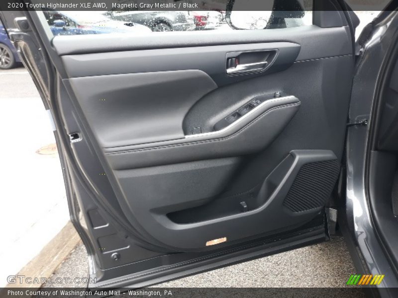 Magnetic Gray Metallic / Black 2020 Toyota Highlander XLE AWD