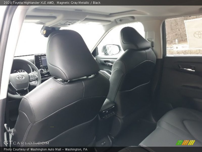 Magnetic Gray Metallic / Black 2020 Toyota Highlander XLE AWD