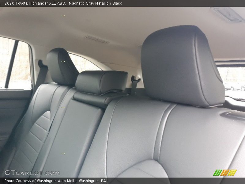 Magnetic Gray Metallic / Black 2020 Toyota Highlander XLE AWD
