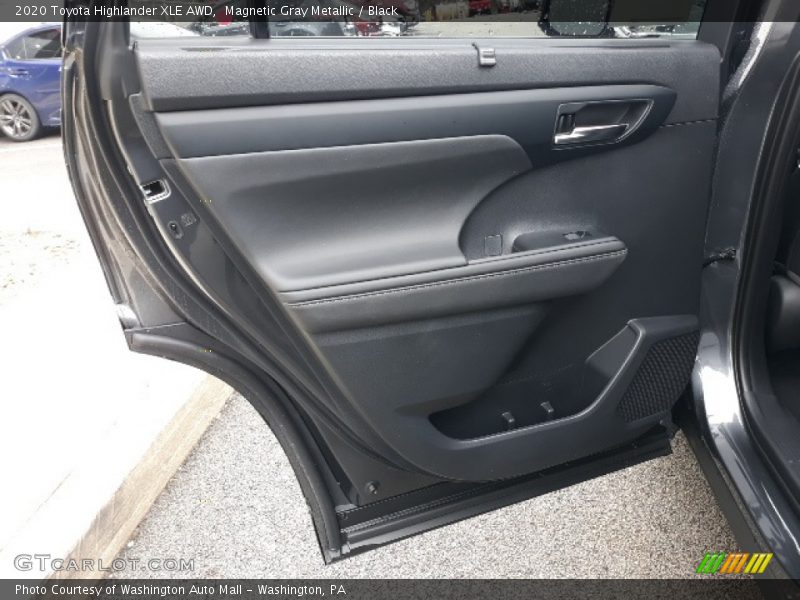 Magnetic Gray Metallic / Black 2020 Toyota Highlander XLE AWD